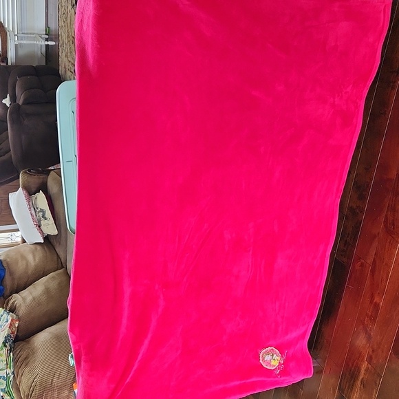 Disney Store Beauty and the Beast Belle Pink Fleece Blanket - Picture 8 of 12